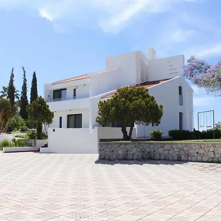 Maison A Rhodes With 66m2 Heated Pool On A 4800m2 Plot וילה Koskinou (Rhodes)