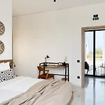 Maison A Rhodes With 66m2 Heated Pool On A 4800m2 Plot