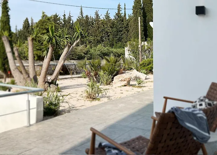 Maison A Rhodes With 66m2 Heated Pool On A 4800m2 Plot