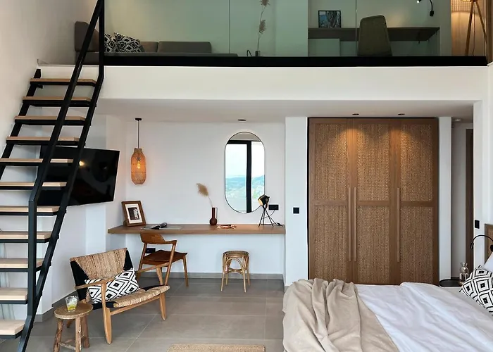 Maison A Rhodes With 66m2 Heated Pool On A 4800m2 Plot *